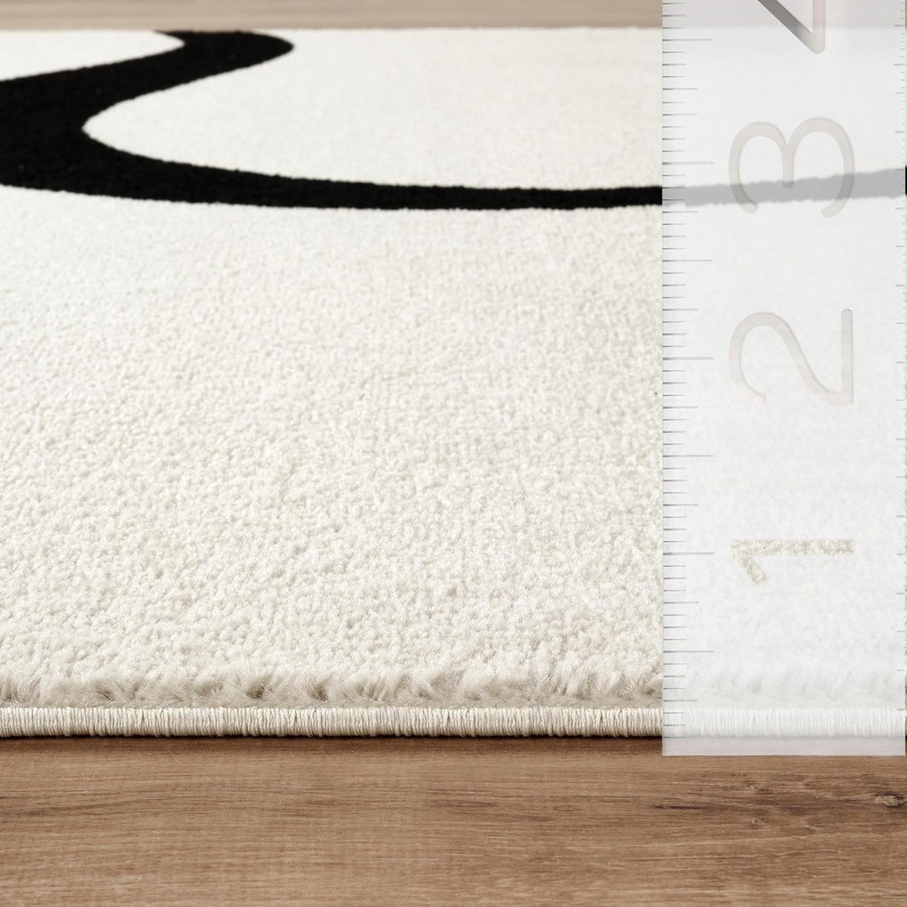 Geometric Black and Cream Area Rug