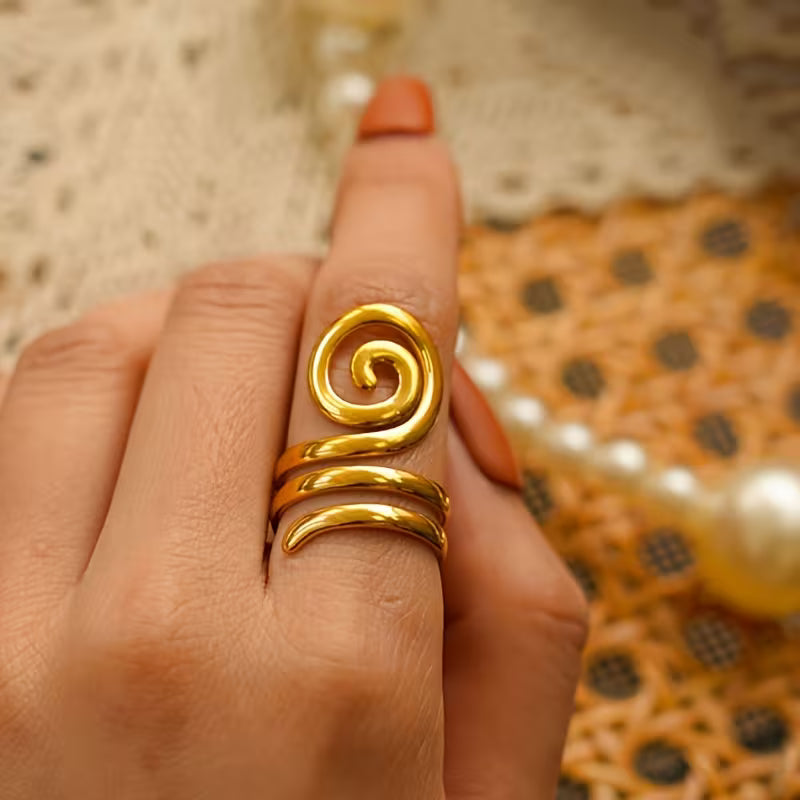 Golden Retro-Style Stainless Steel Spiral Ring